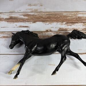 VINTAGE Breyer Horse-Running Black Beauty (#89) 1982-1988-Right Fore Stocking
